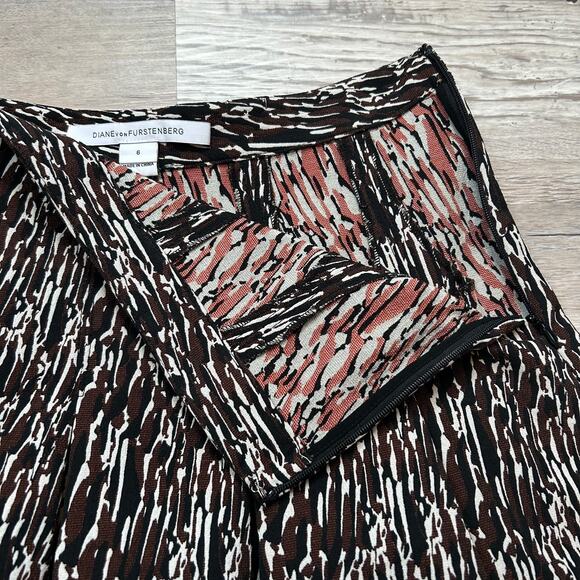 Diane von Furstenberg Abstract Pleated Skirt Brown White Size 6 A-Line - Picture 3 of 6